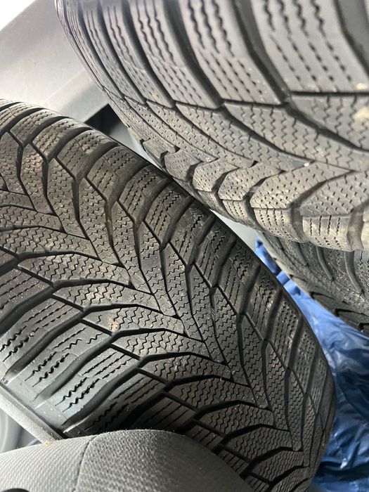 Оригинални лети джанти с перфектни зимни гуми. Само днес 900лв
