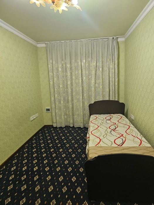 Сдаётся 4х ком квартира 
На 2 этаже обустроенная 
Ор: мафтунабар 
300