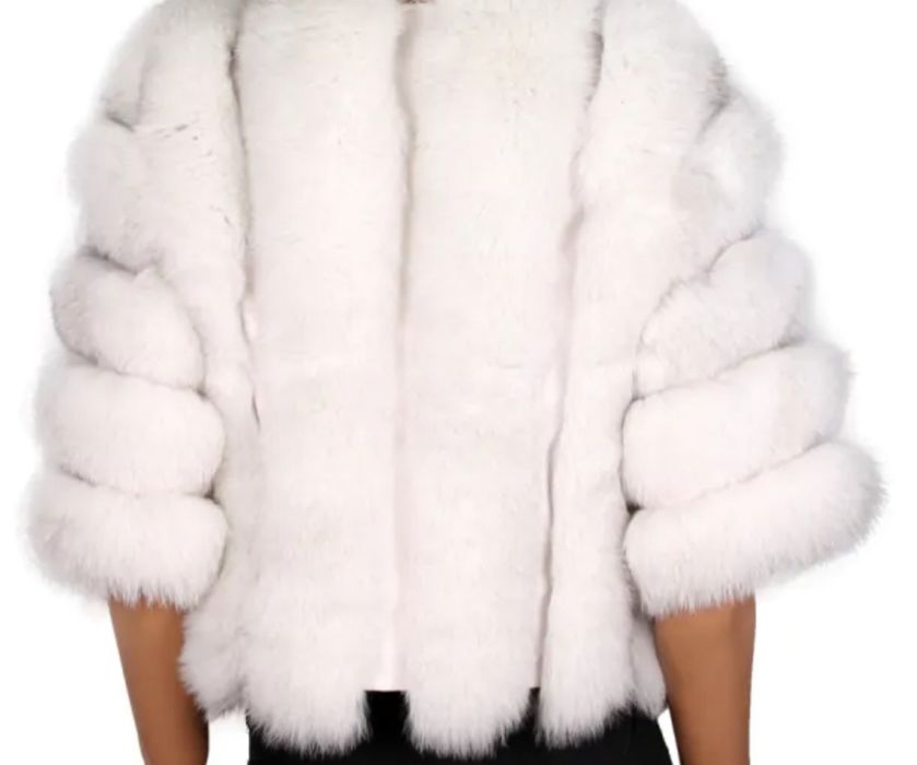 Кожух от естествен косъм и кожа.