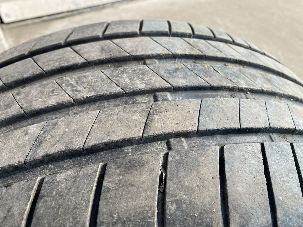 Летни гуми 235/40/18