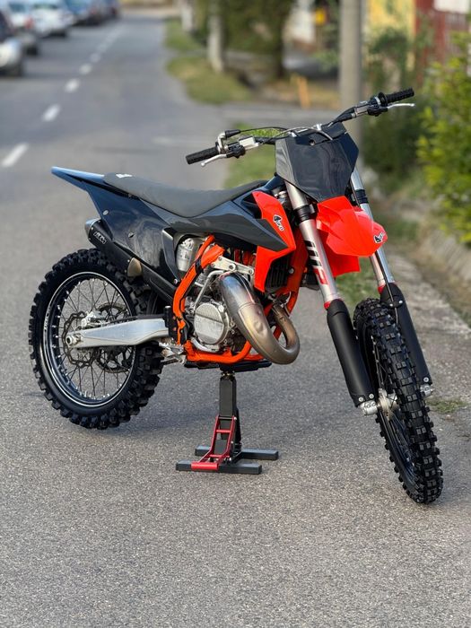 Vând KTM 125(150) SX 2 timpi Power valve/TUNING/105h!