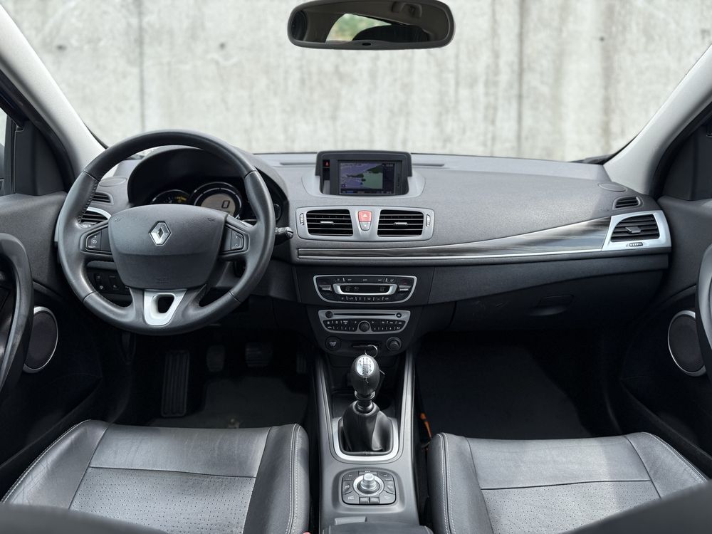Renault Megane 3 Hatchback 1.9 131cp euro 5 full option!