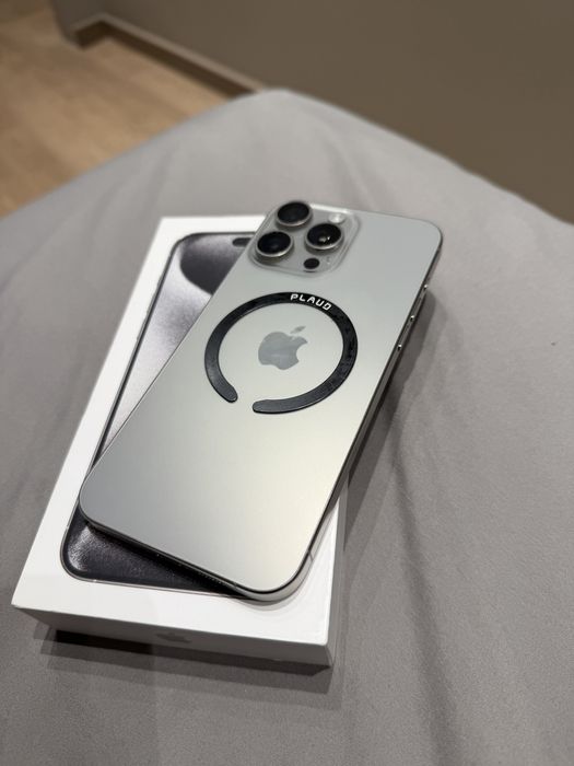 Продам iPhone 15 pro max 256 гб