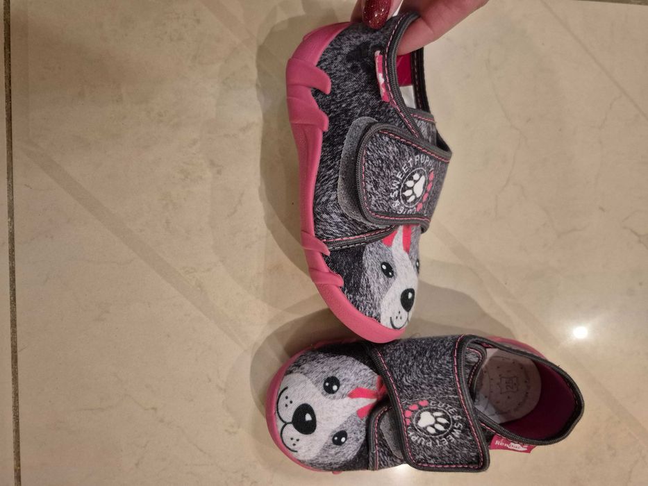 Пантофи 3 броя/обувки