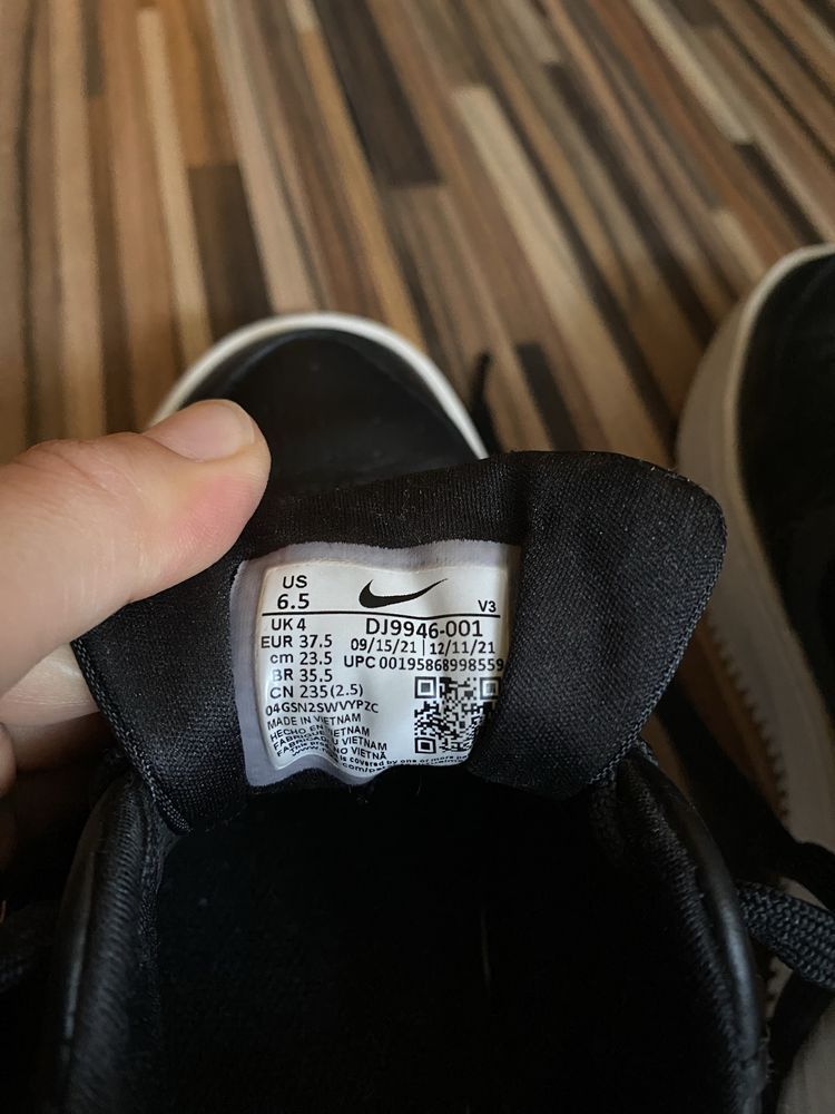Nike Air Force 1  37.5