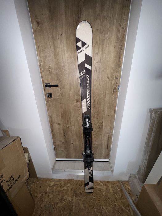 Schiuri Fischer Progressor F15, Negru/Alb, unisex, 160cm