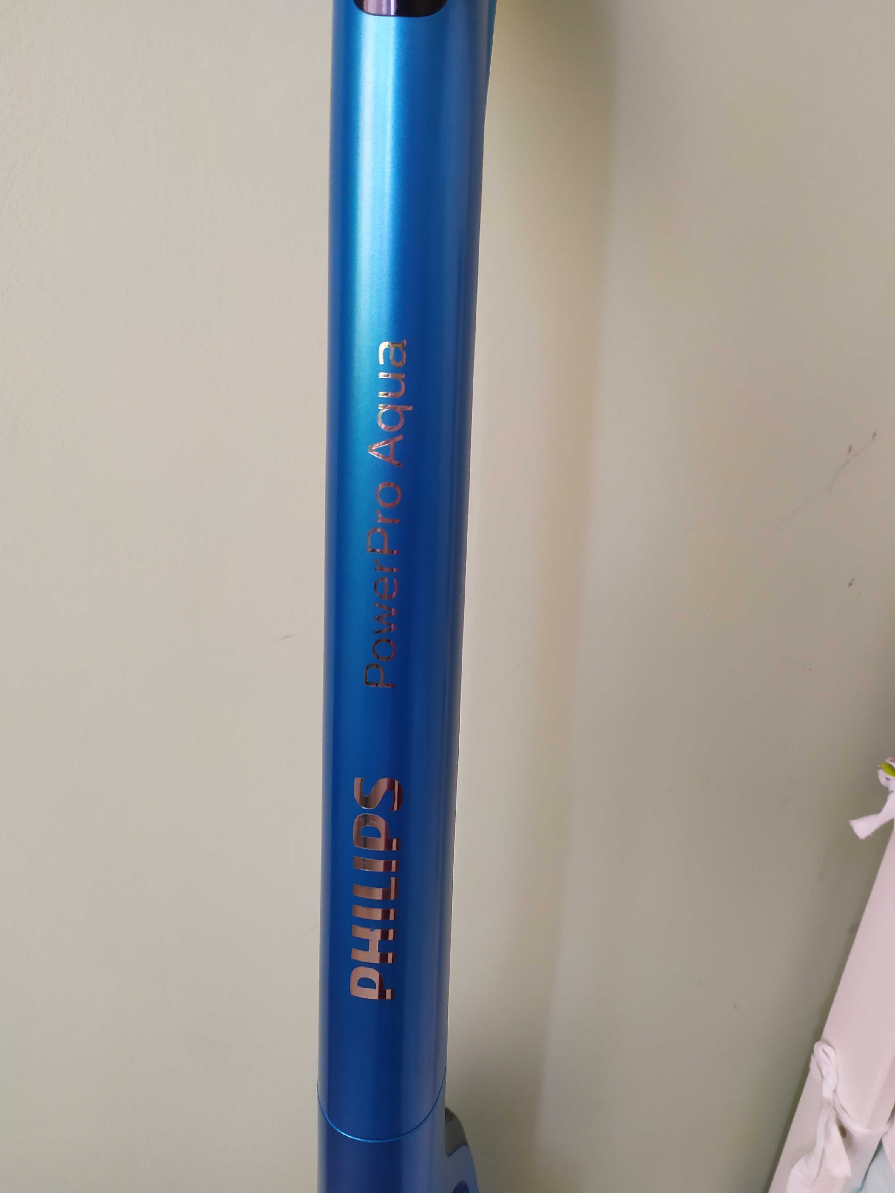 Вертикална прахосмукачка и моп PHILIPS PowerPro Aqua 3 in 1