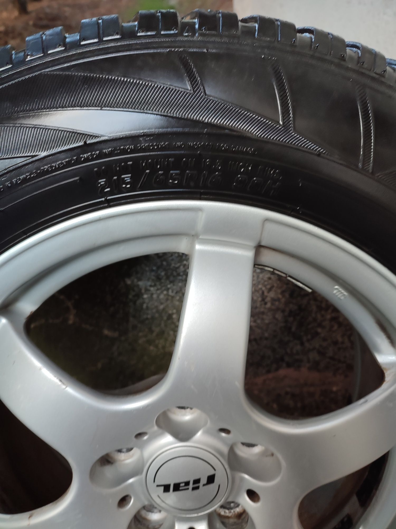 Лята джанта Rial със зимни гуми Falken 215/65/16