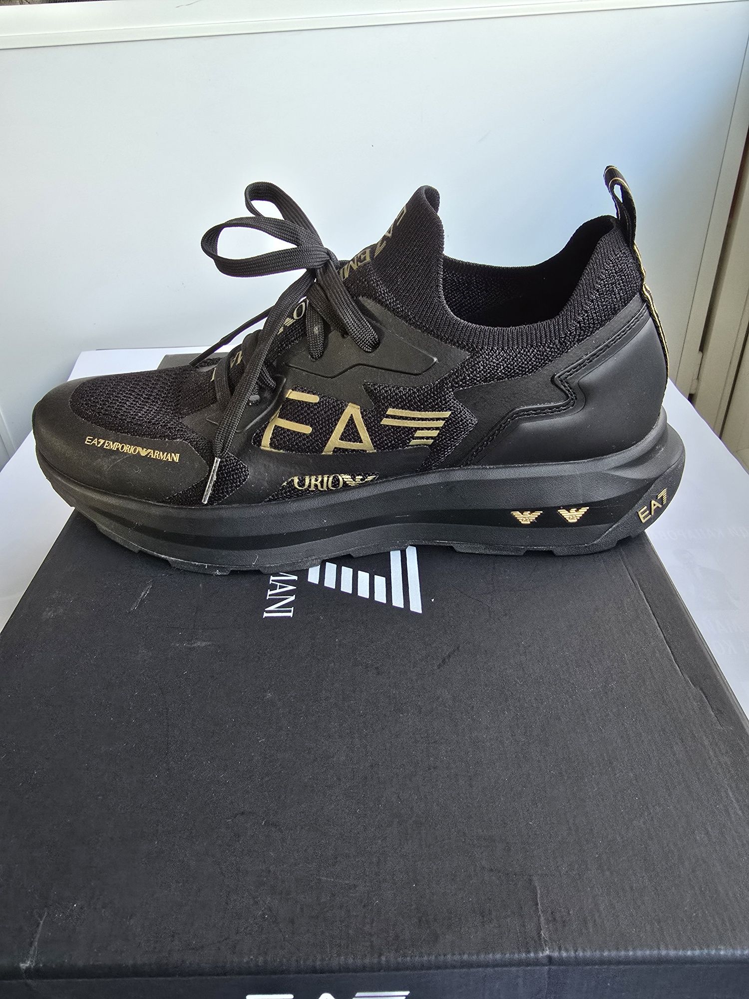 Спортни обувки EA7 Emporio Armani 43 номер
Сникърси X8X113 XK269 M701
