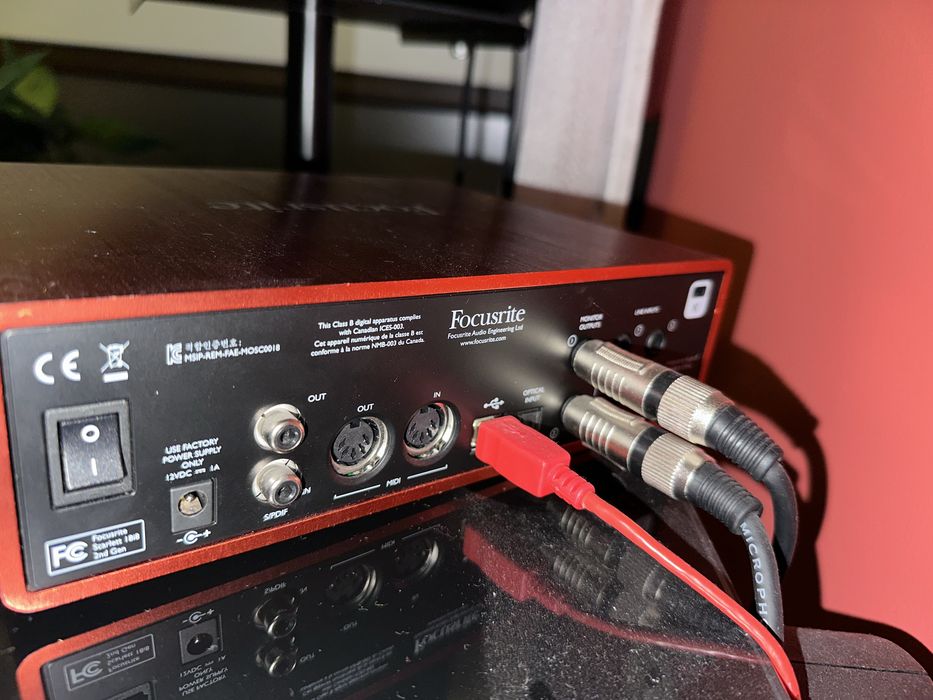 Focusrite Scarlett 18i8, interfata audio usb