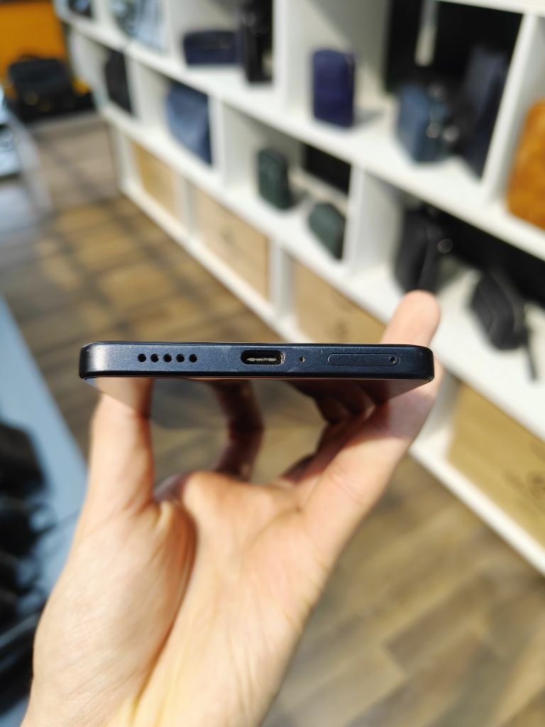 Poco F5 256Gb Black Sotlad
