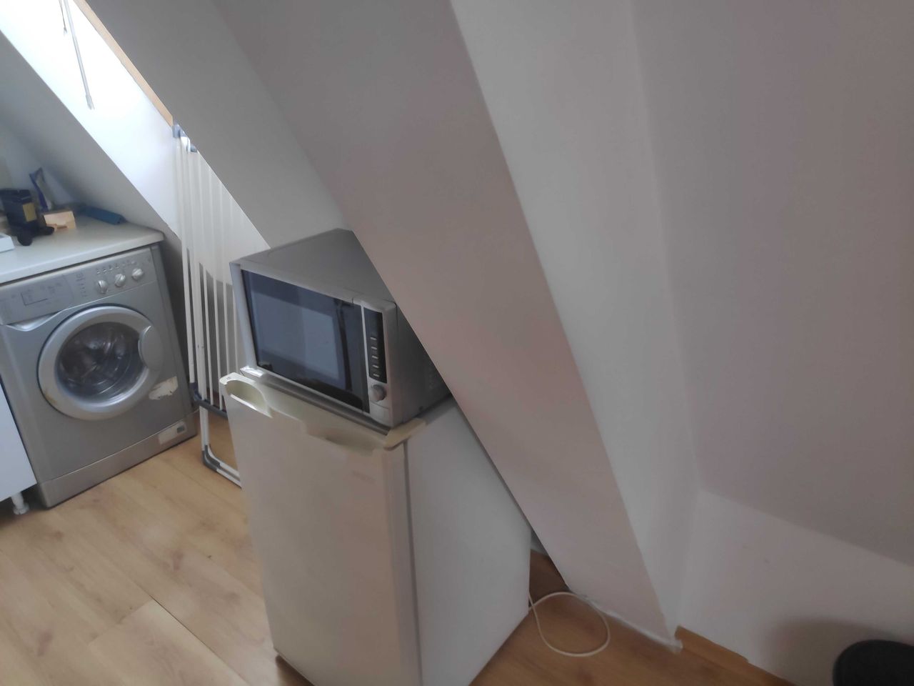 Дава се под наем Ателие в София, Люлин 8 - 16 кв.м за 229.5 € - Снимка #2
