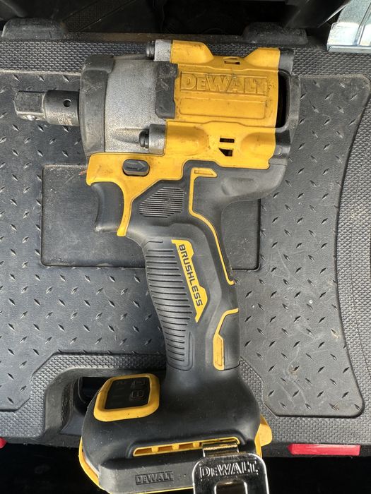 гайковерт шуруповерт DEWALT DCF923 б/у