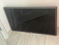 Vand televizor LG dimensiune 80 cm
