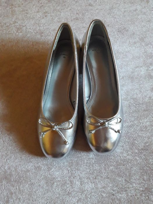 Bershka балерини на ток