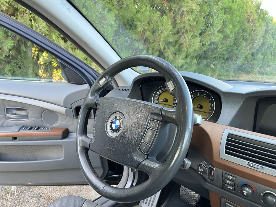 BMW E65 735i 2005