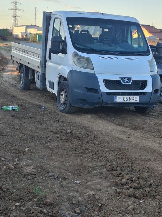 Închiriez dubă Pejou cu benă