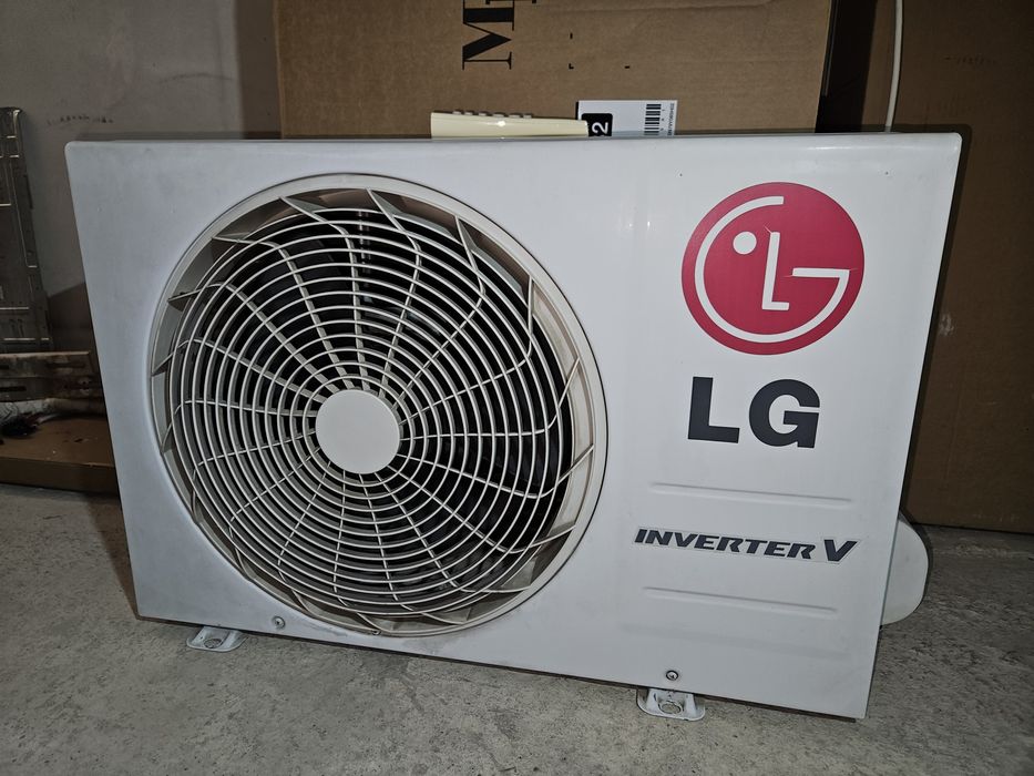 Инверторен Климатик LG 12 000 BTU