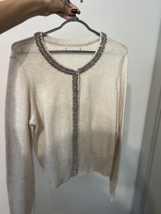 Вълнена жилетка ( кремав цвят)