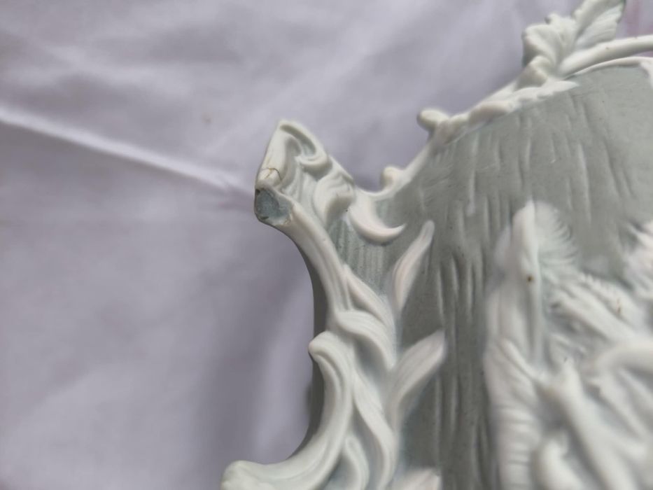 Jardiniera din portelan bisque