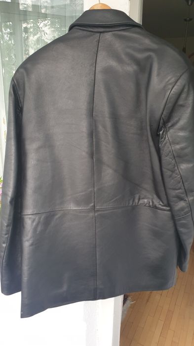 Vand haina barbateasca piele