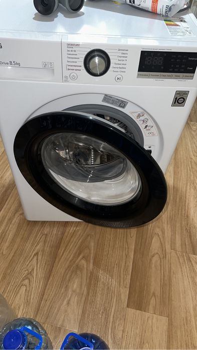 Продам машинку стиральную