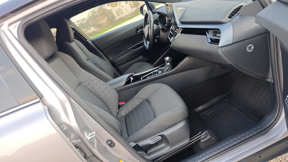 BATTERY LIFE450000km/Distronic/Следи Път и Знаци/Подгрев Toyota Ch-r