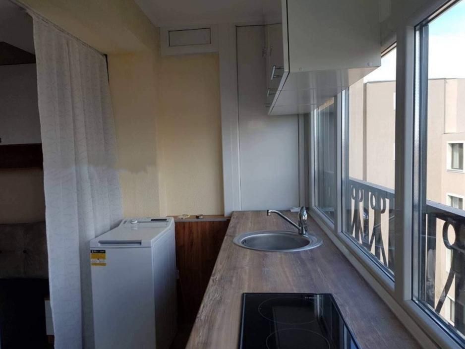 Дава се под наем Едностаен апартамент в Пловдив, Център - 42 кв.м за 350 € - Снимка #2