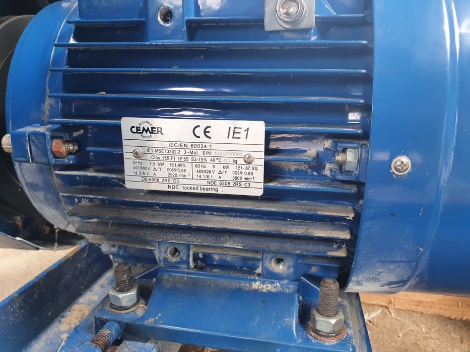 Vând moară cu ciocanele