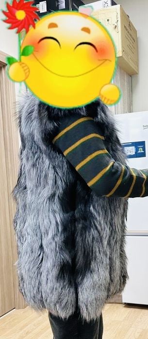 Продам безрукавку из чернобурки. Новая