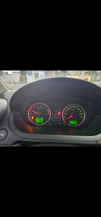 Vand Ford Fiesta 2003  1242cm  benzina 85.000km Avariat/ sau piese