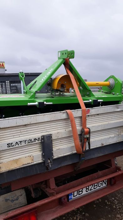 Nisip,pietris,lemne,materiale de constructii