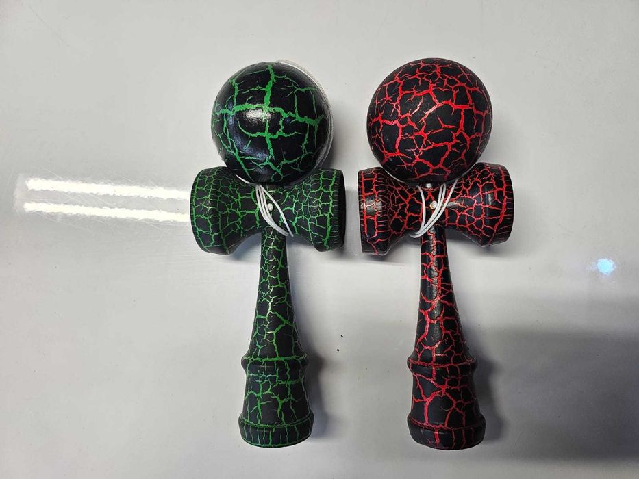 Kendama crapata -18cm - Noua - diverse culori