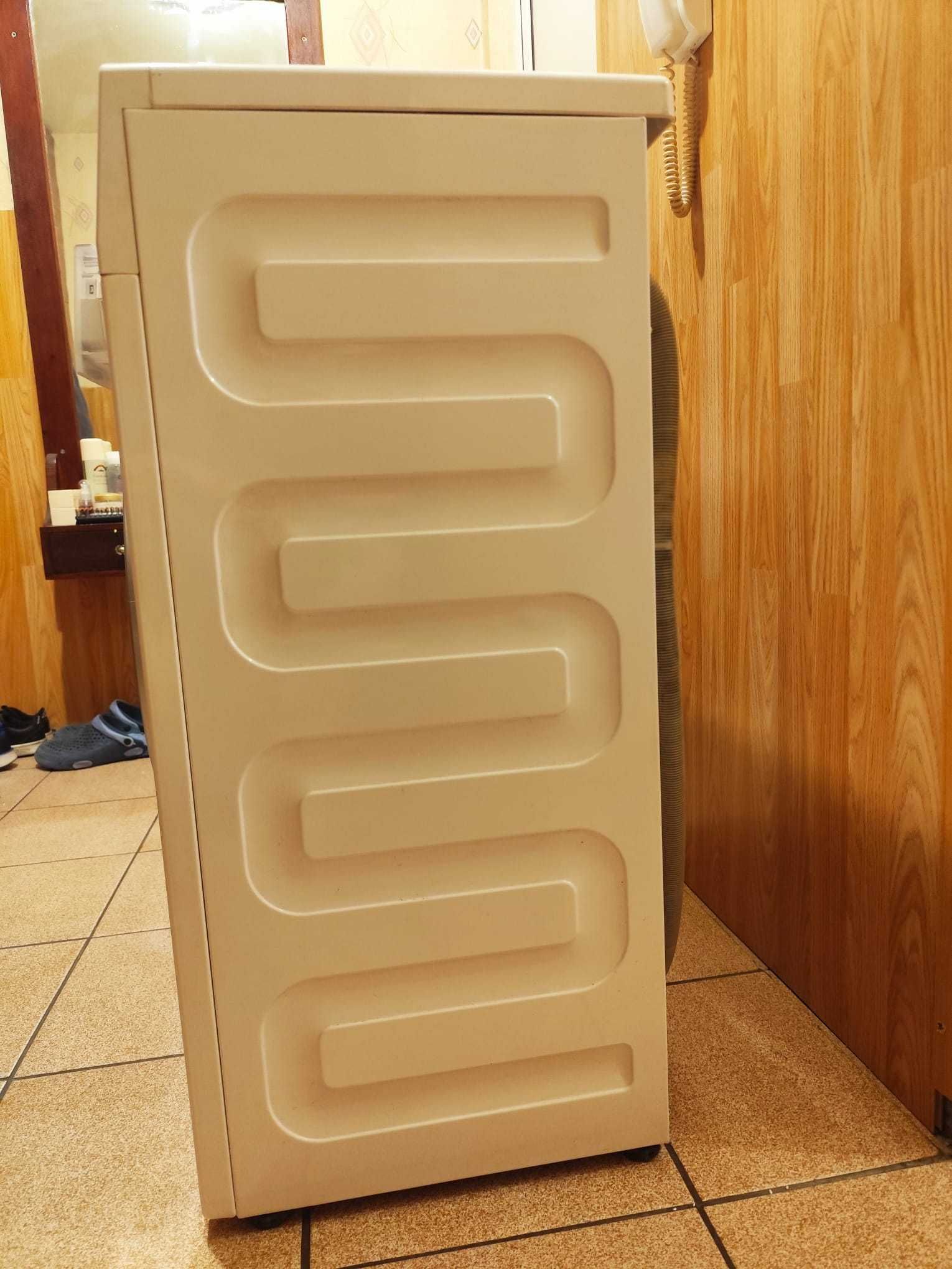 Пералня Beko слим, модел WTE6612BS