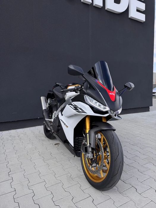 Aprilia RSV-4 Factory