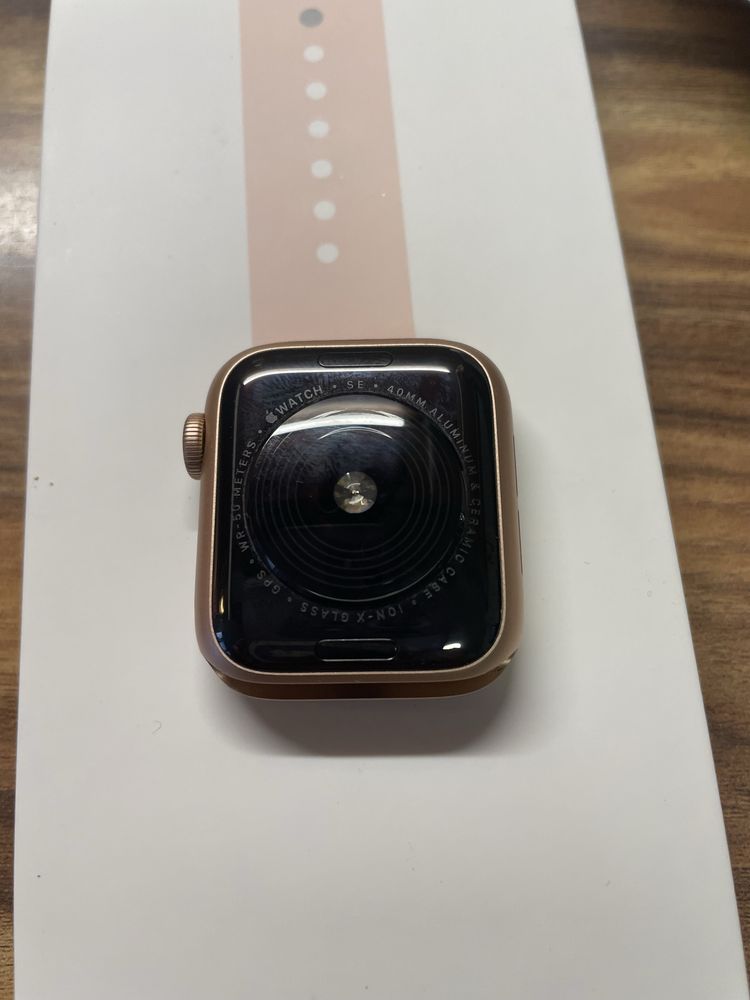 Iwatch SE 40mm.