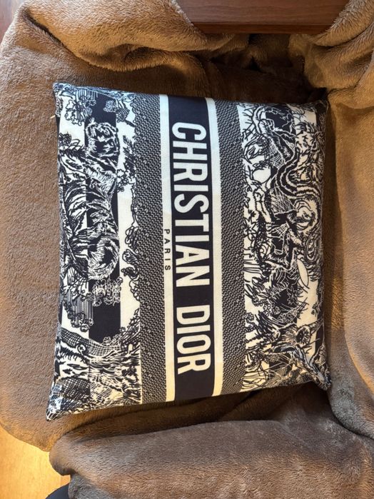 Fata de perina Christian Dior Paris inclusiv perina fulgi gasca