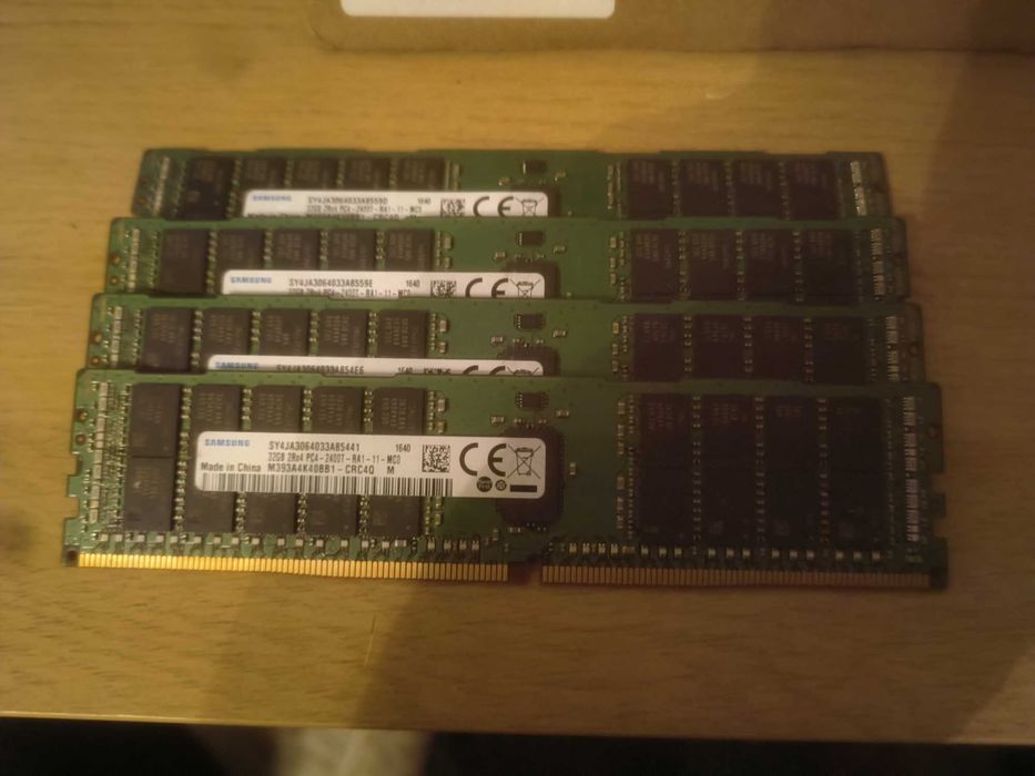 Kit 4x RAM server Samsung 32GB DDR4 ECC REG 2400MHz – 128GB total