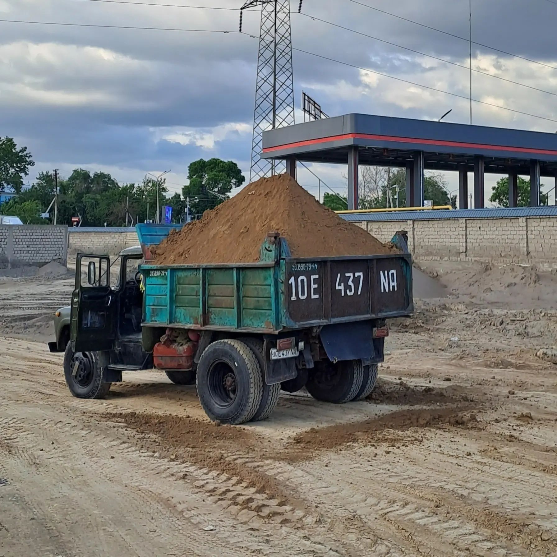 Доставка зил 5.5куба клинец шебен кампот  кум тупрок гишт блуга шагал