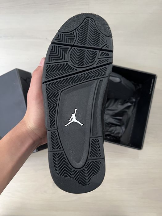 Jordan 4 Black Cat - 42