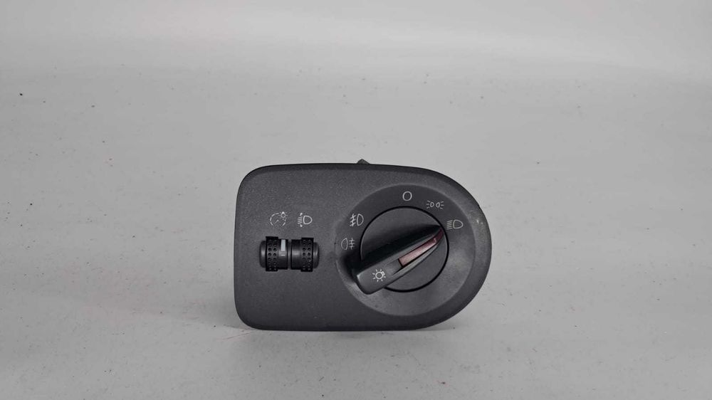 bloc lumini Seat Ibiza 4 an 2010 cod 6J0919094