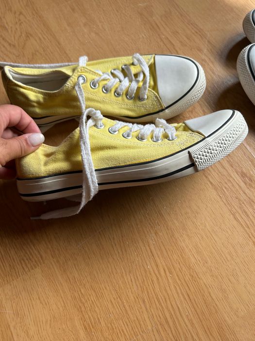 Teniși dama galbeni