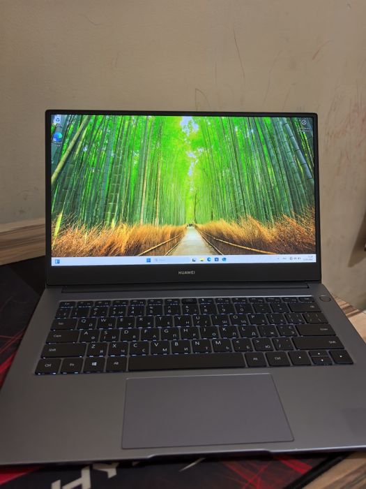 Ультрабук Huawei Core i3-10110