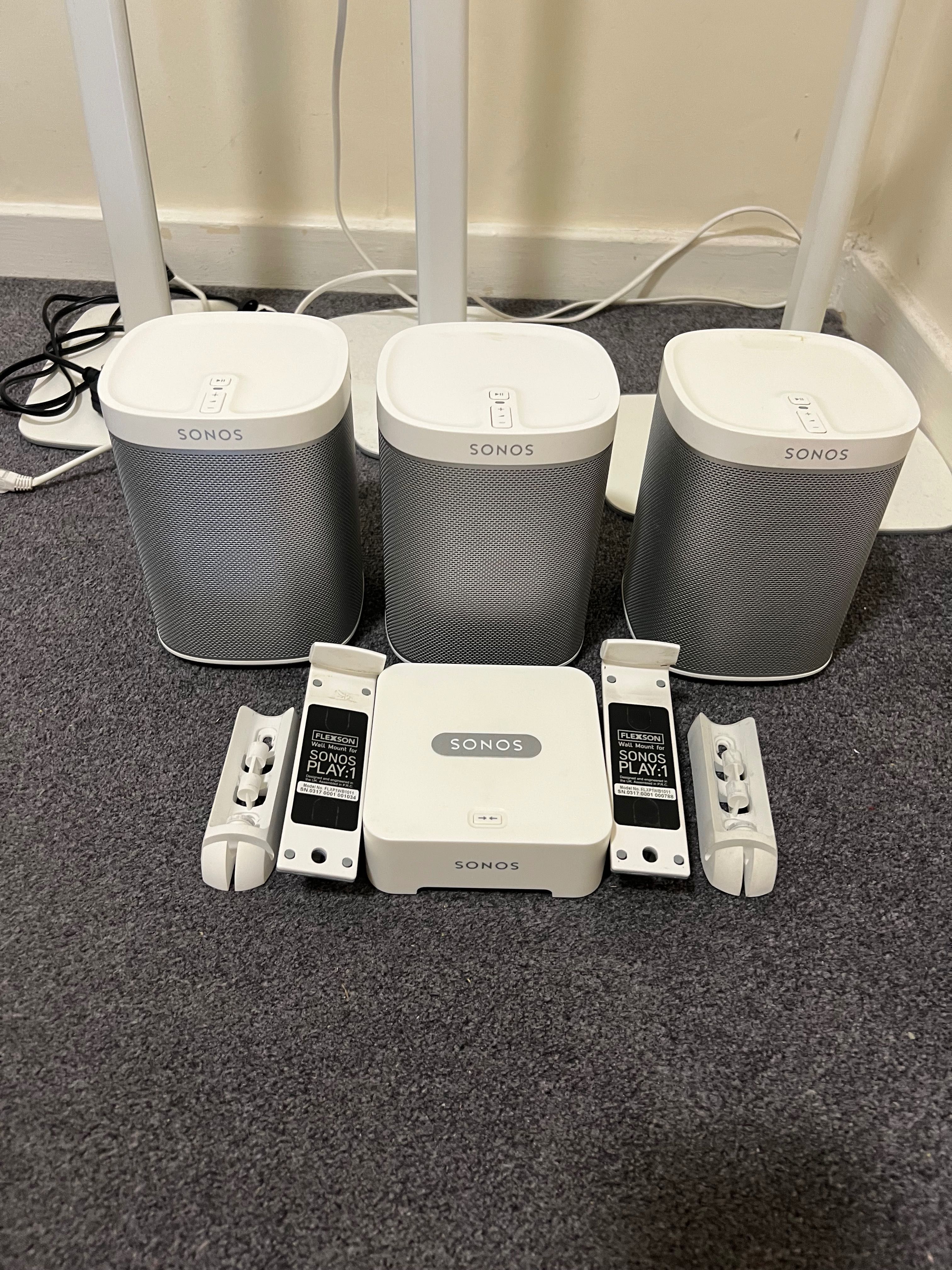 Sonos play 1 колони стойки bridge