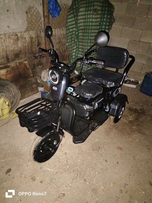 Продам электрическии трицикл