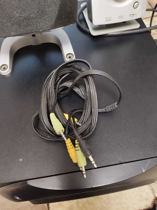 Sistem complet Logitech Z 5500 + placa sunet Logilink 7.1