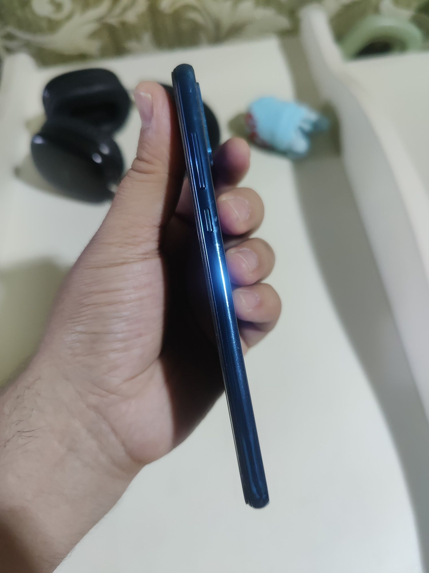 Honor P30 Lite сотилади айби симкарта яхши укимиябти