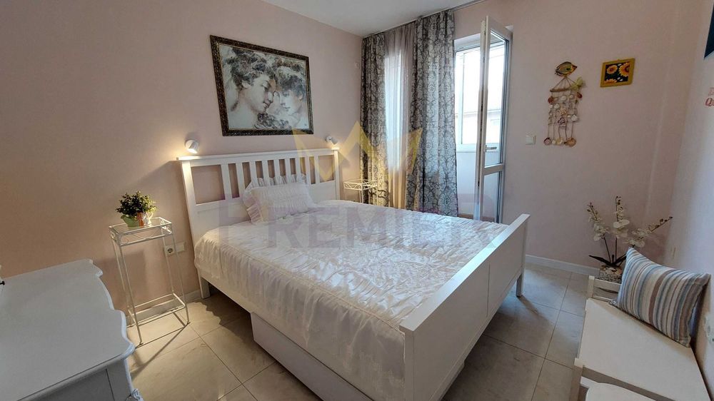 ТРИСТАЕН апартамент, Лятно кино Тракия