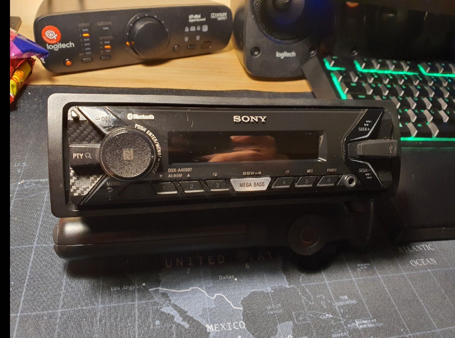 Sony Explode radio auto cu bluetooth și usb