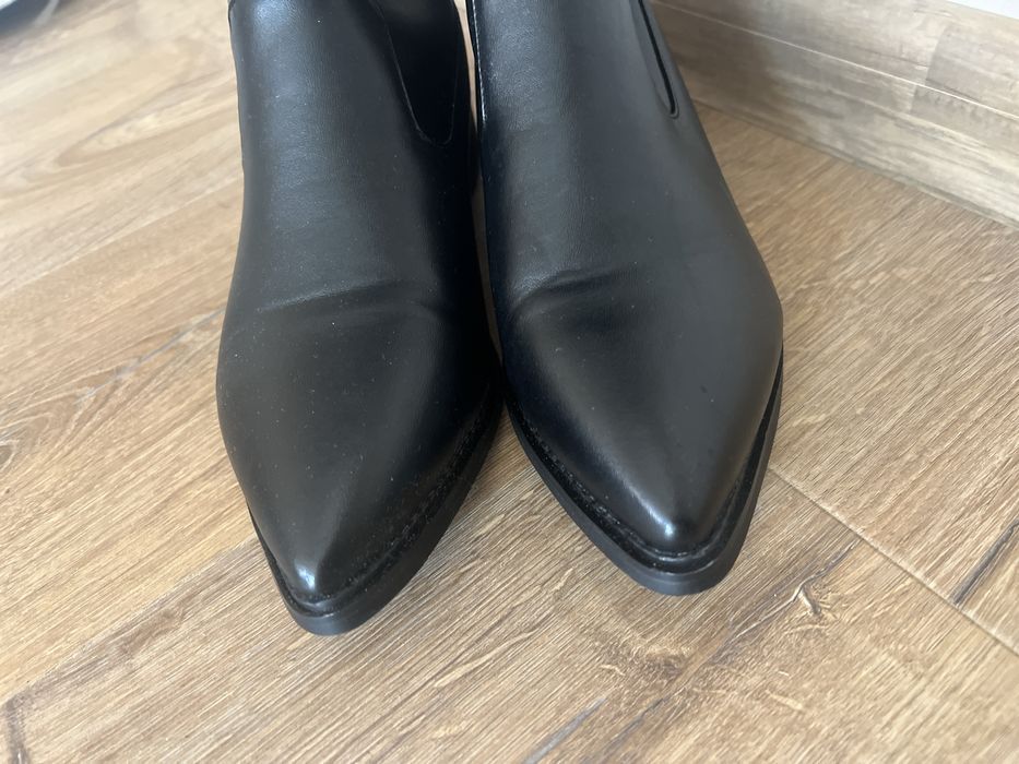 Нови Дамски Ботуши 37 размер
